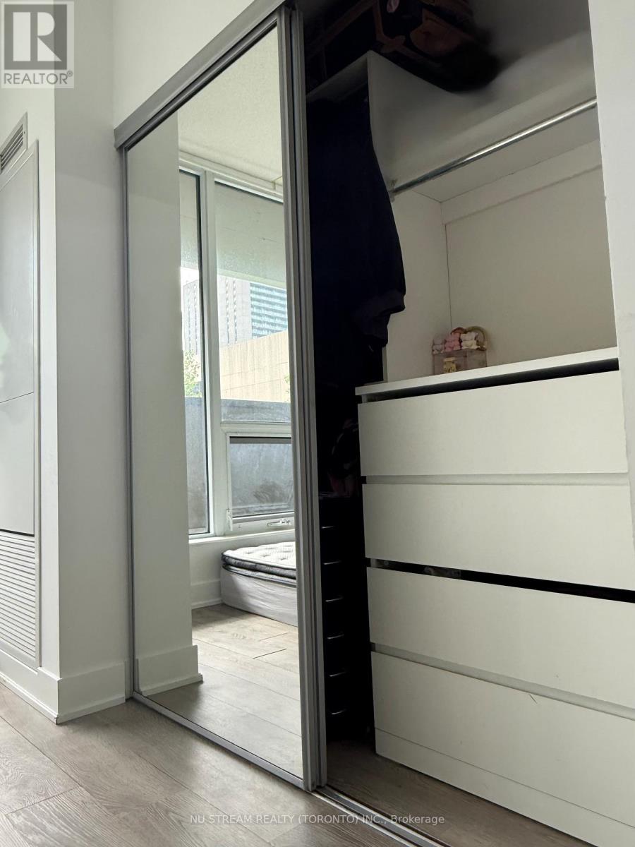#211 88 SHEPPARD AVENUE E - 14