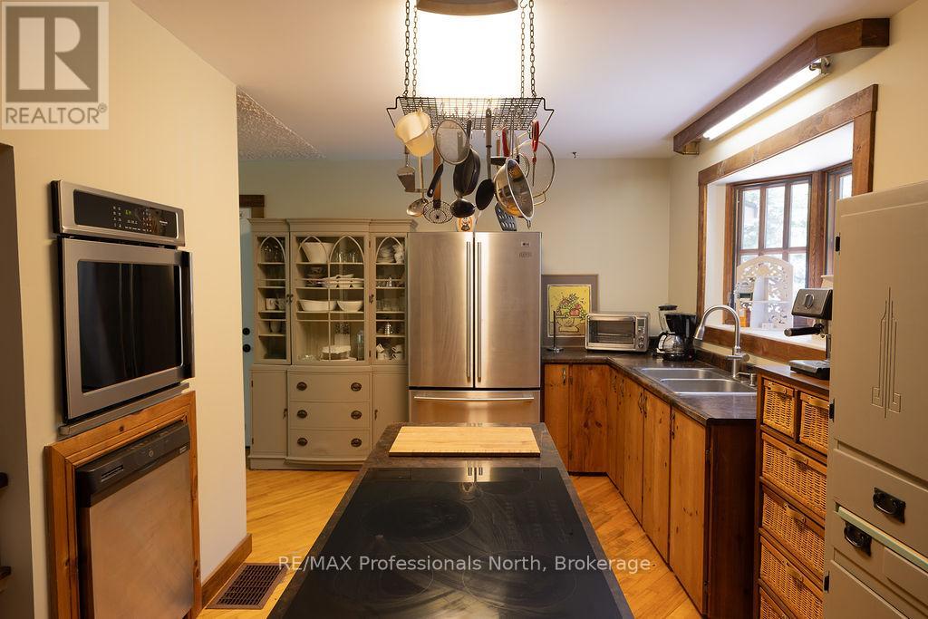 128 OLD MUSKOKA ROAD - 10