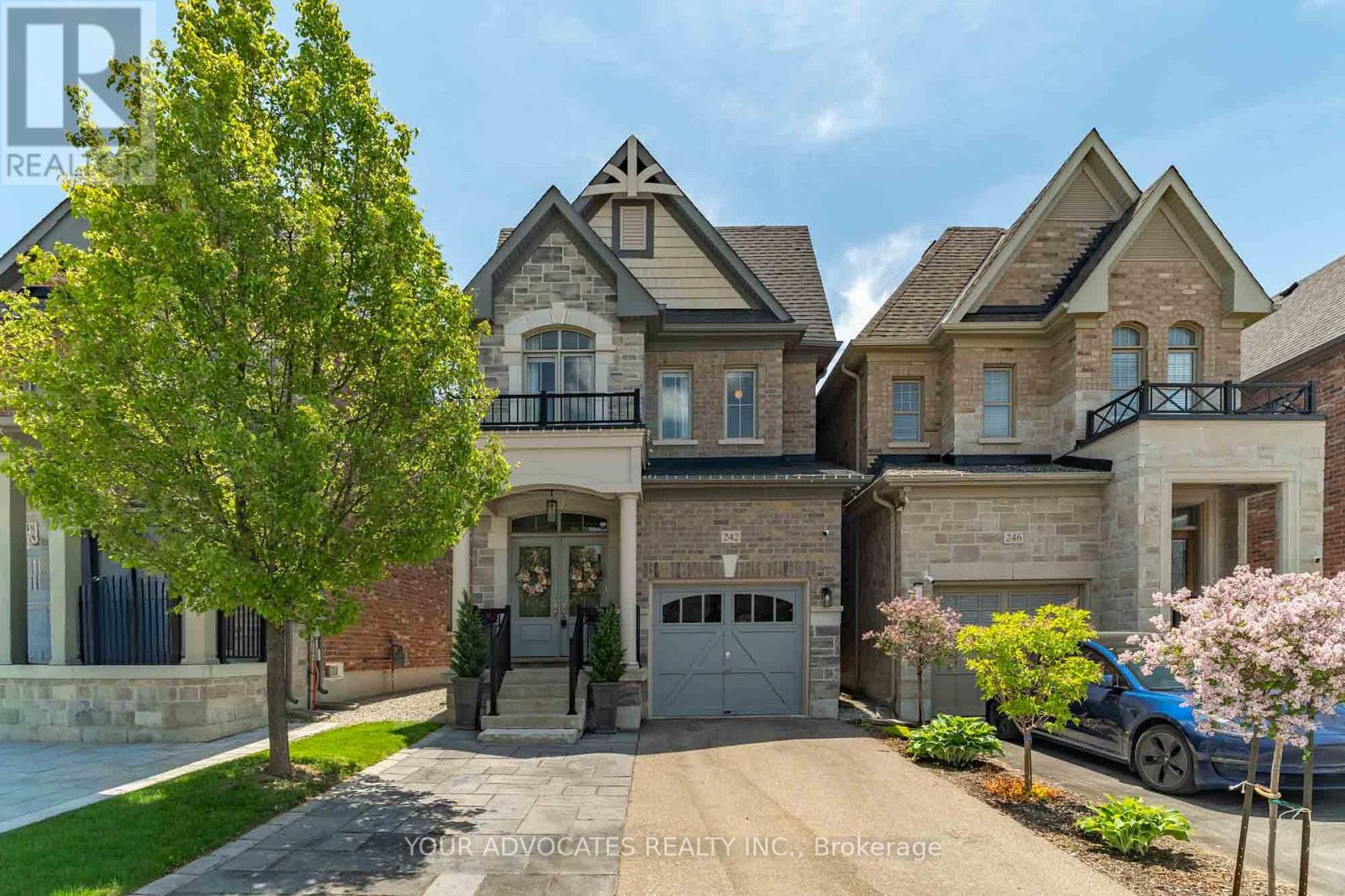 Photo of 242 CRANBROOK CRESCENT