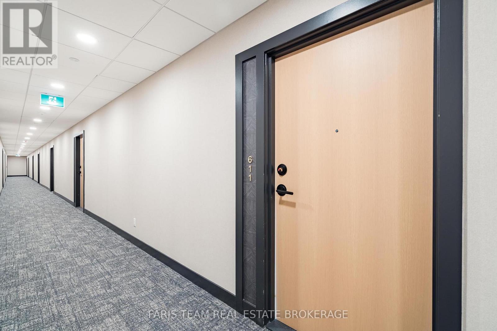 #611 31 HURON STREET - 9