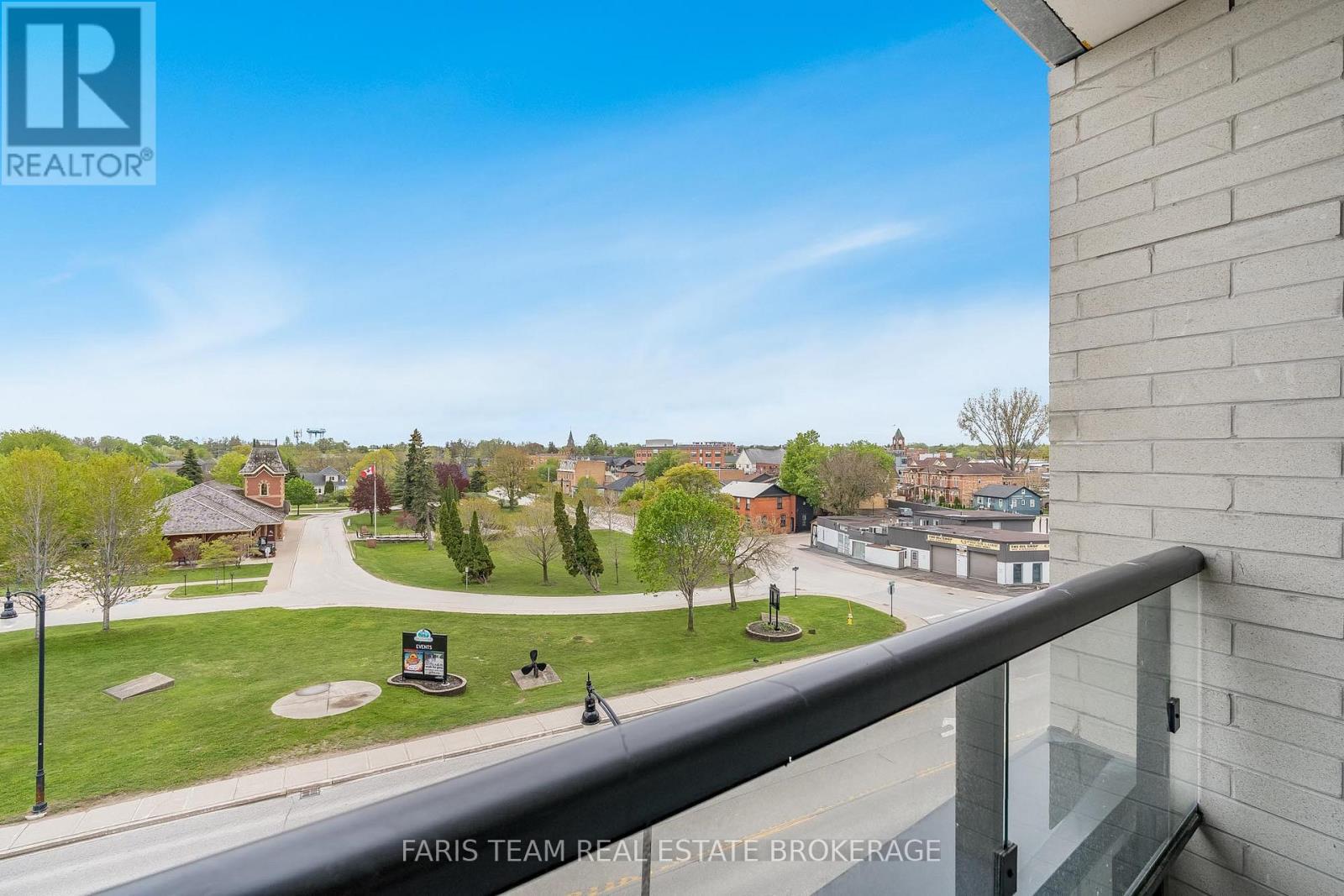 #412 31 HURON STREET - 23
