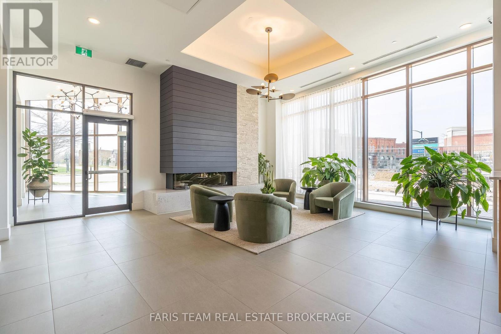 #412 31 HURON STREET - 6