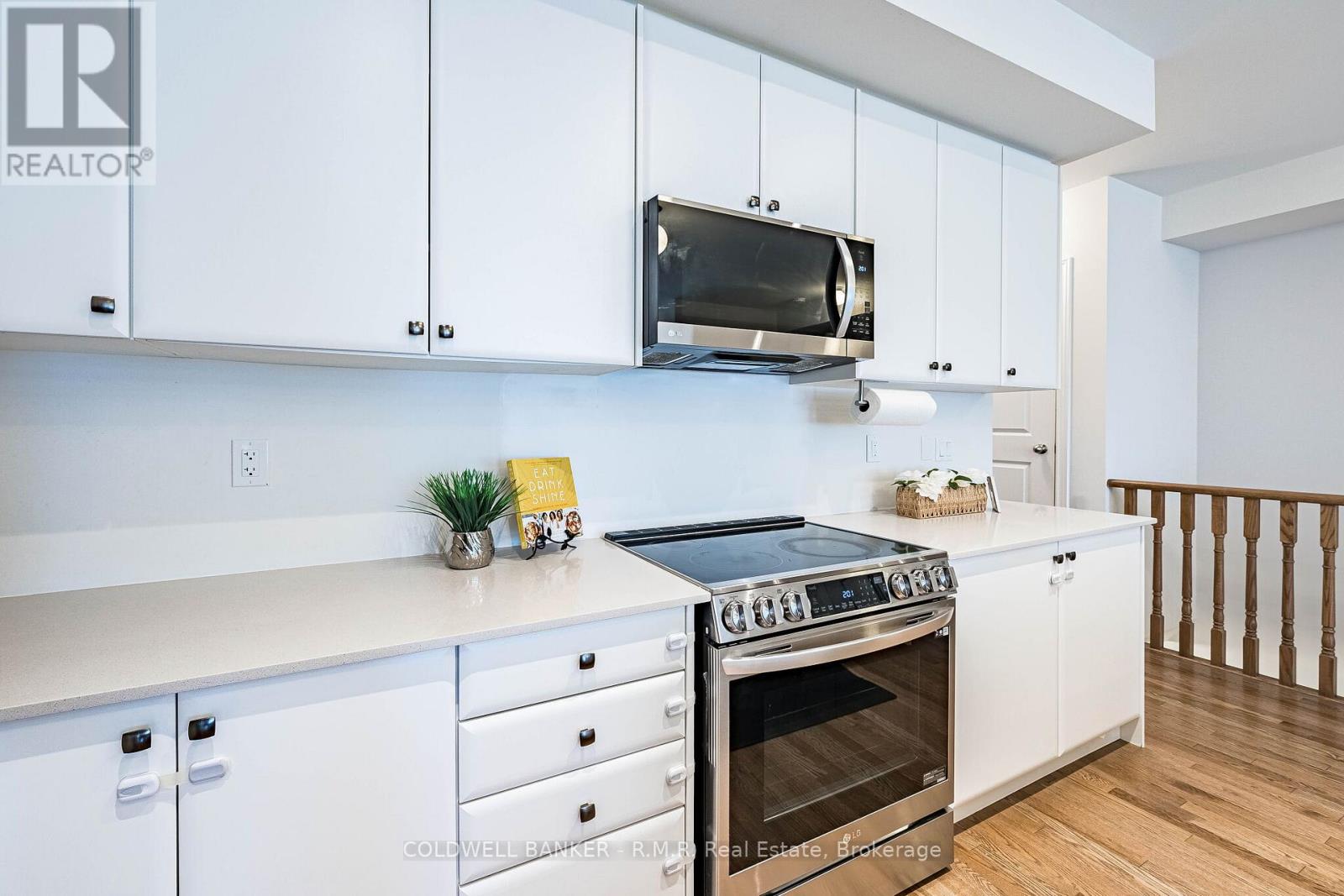12 BROYLIO LANE - 14
