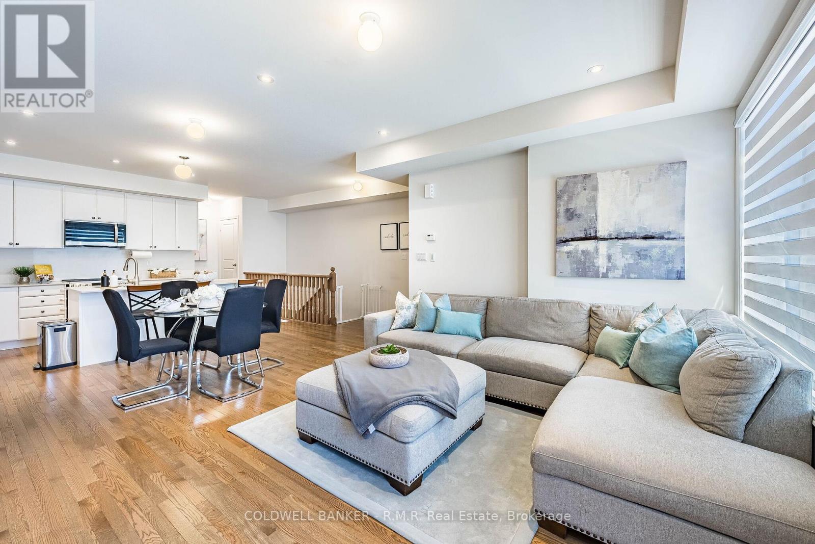 12 BROYLIO LANE - 20