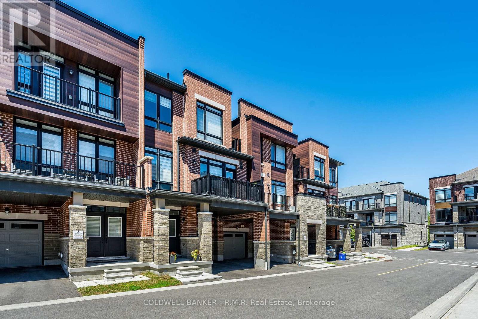 12 BROYLIO LANE - 3