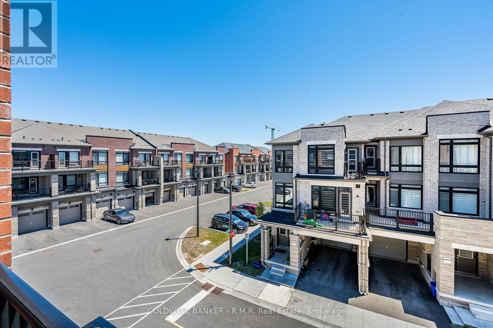 12 BROYLIO LANE - 31