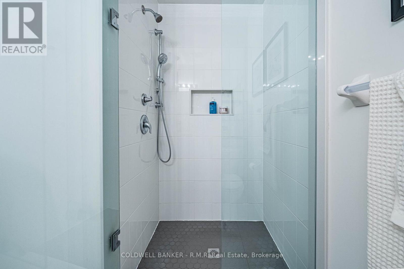 12 BROYLIO LANE - 34