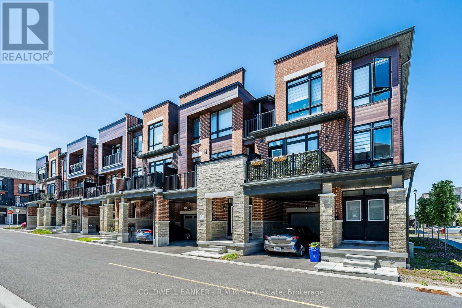 12 BROYLIO LANE - 4