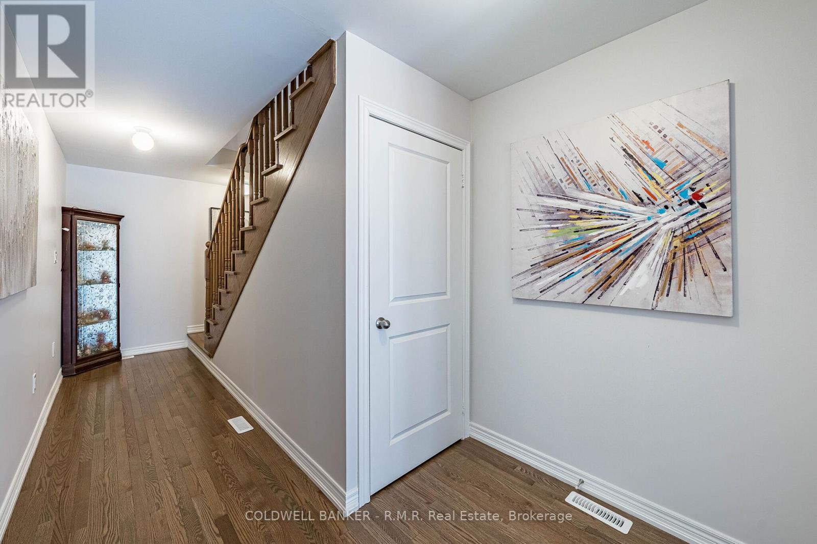 12 BROYLIO LANE - 8