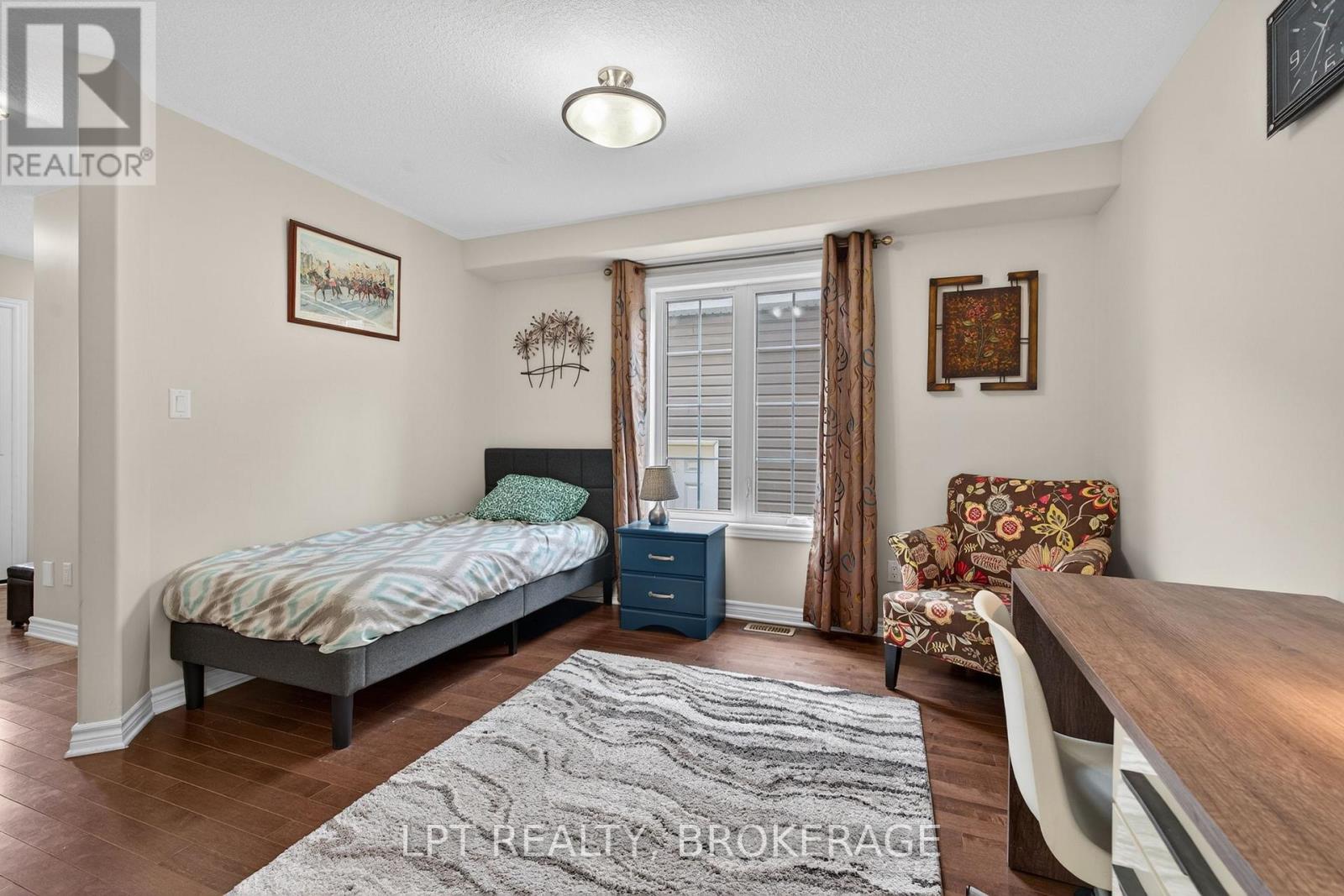 1565 ALBANY DRIVE - 22