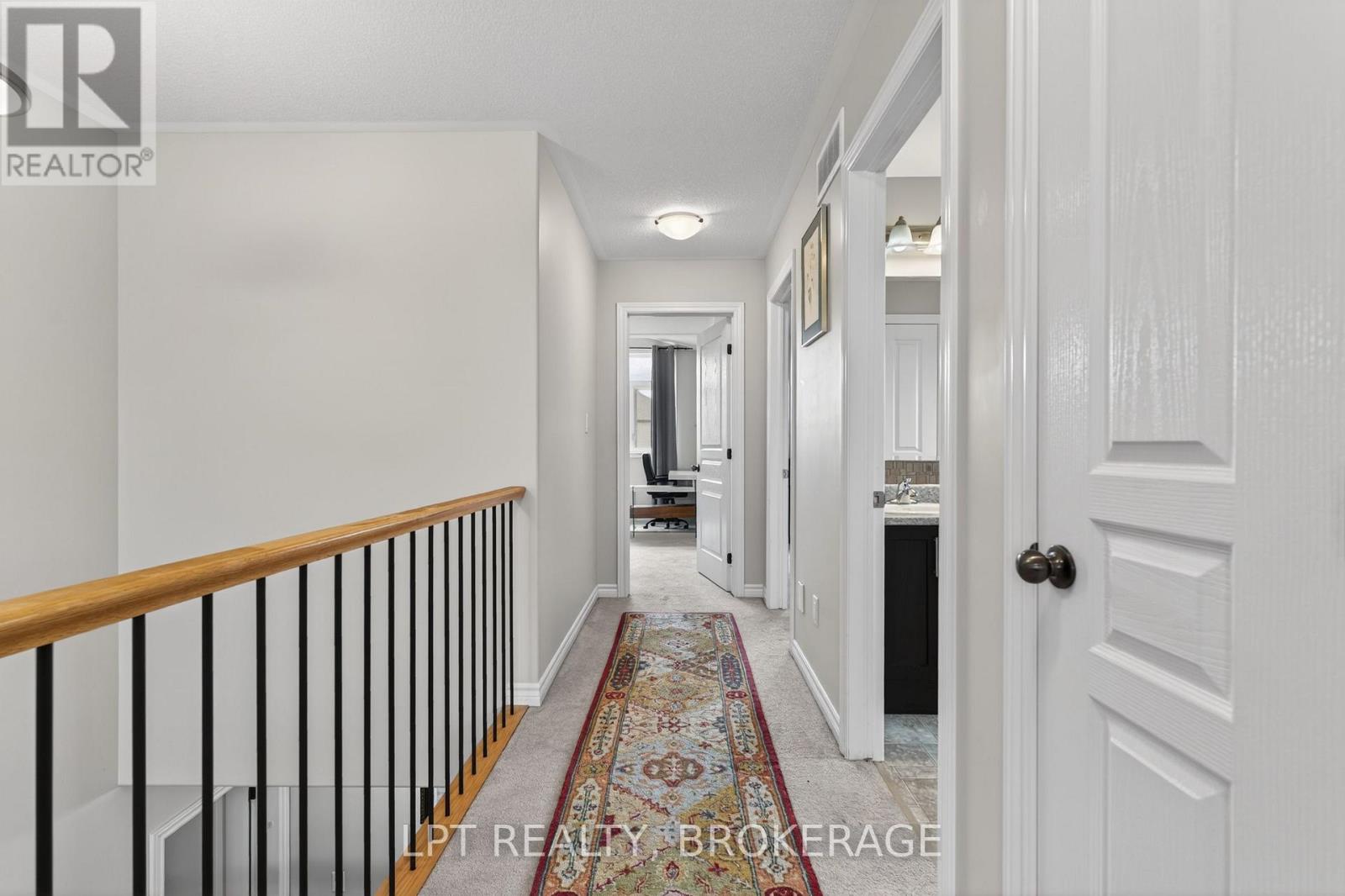 1565 ALBANY DRIVE - 23
