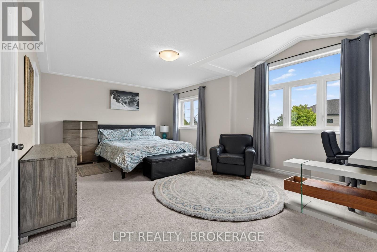 1565 ALBANY DRIVE - 24