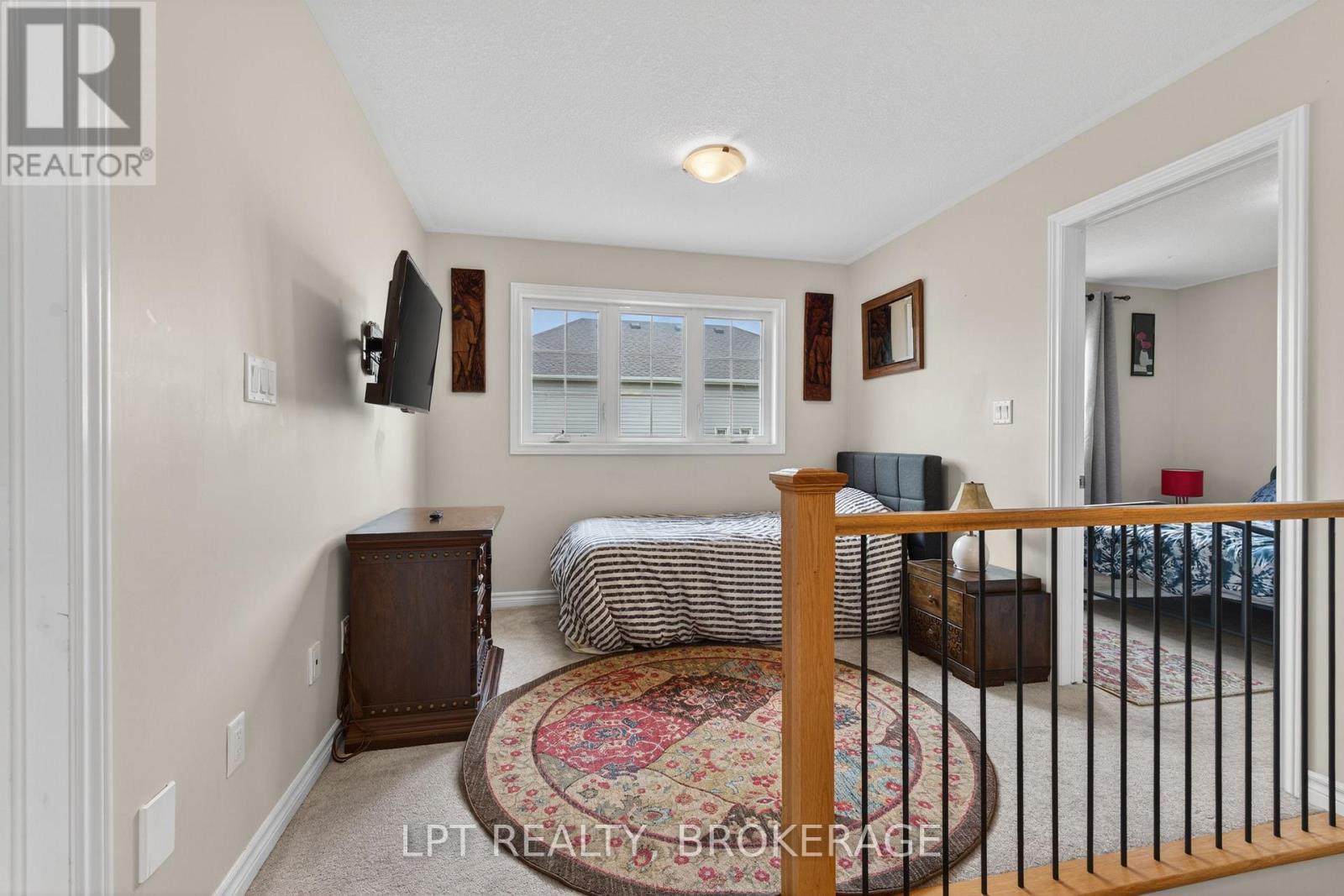1565 ALBANY DRIVE - 33