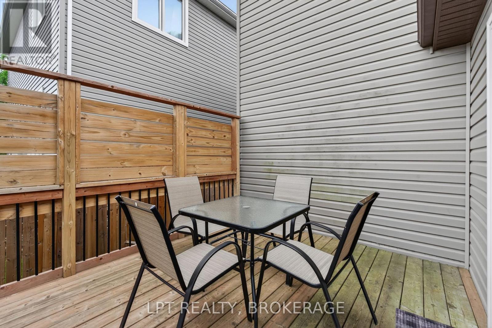 1565 ALBANY DRIVE - 38