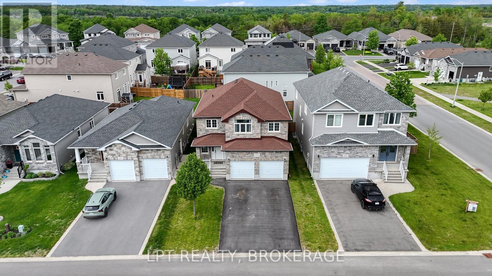 1565 ALBANY DRIVE - 45
