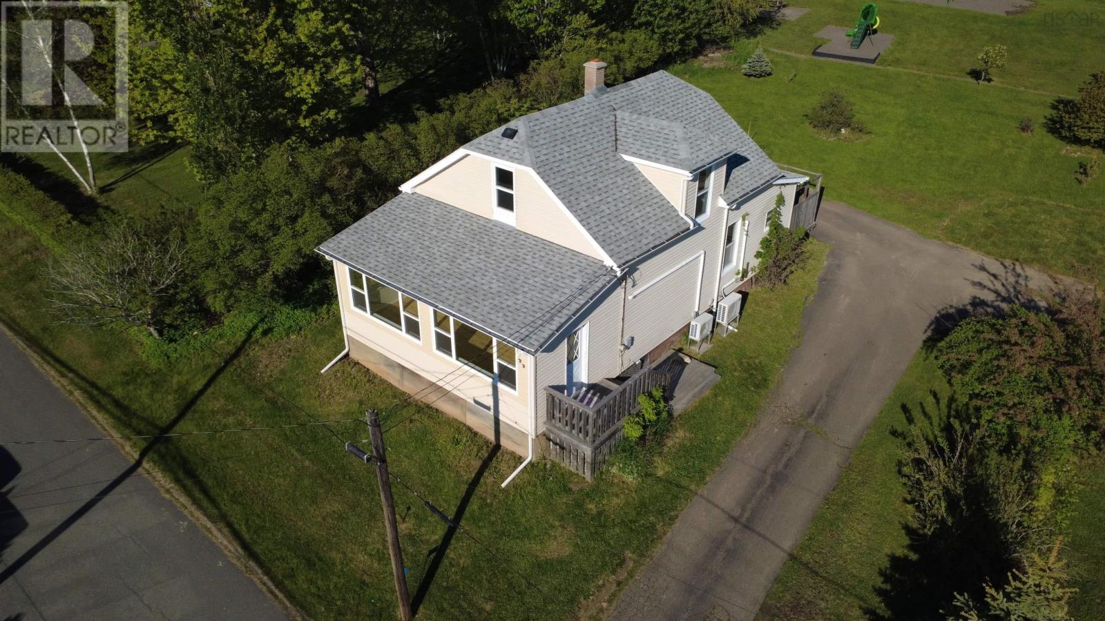 Property photo of 22 Maple Street
