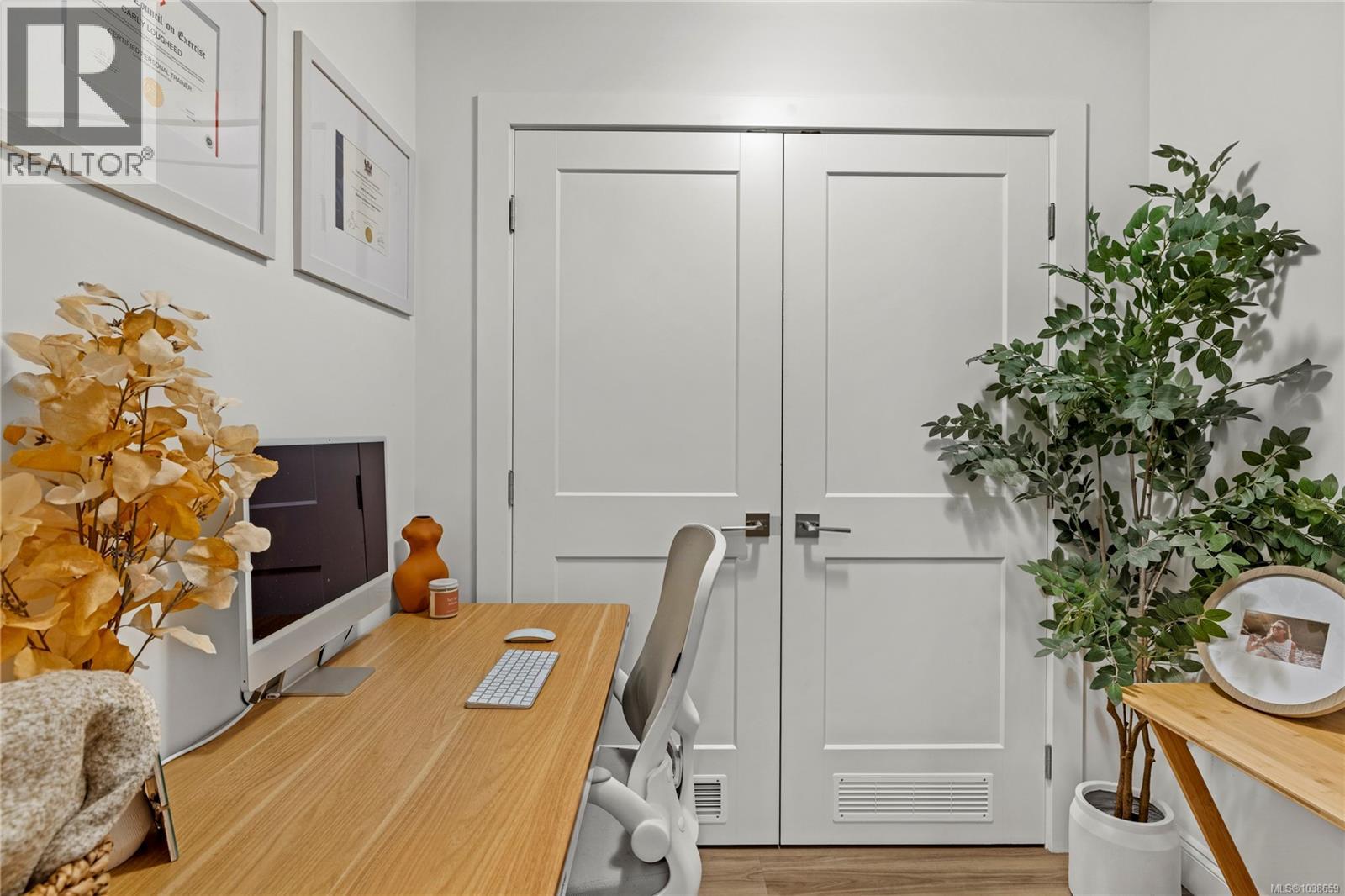 907 Park Ave - 33