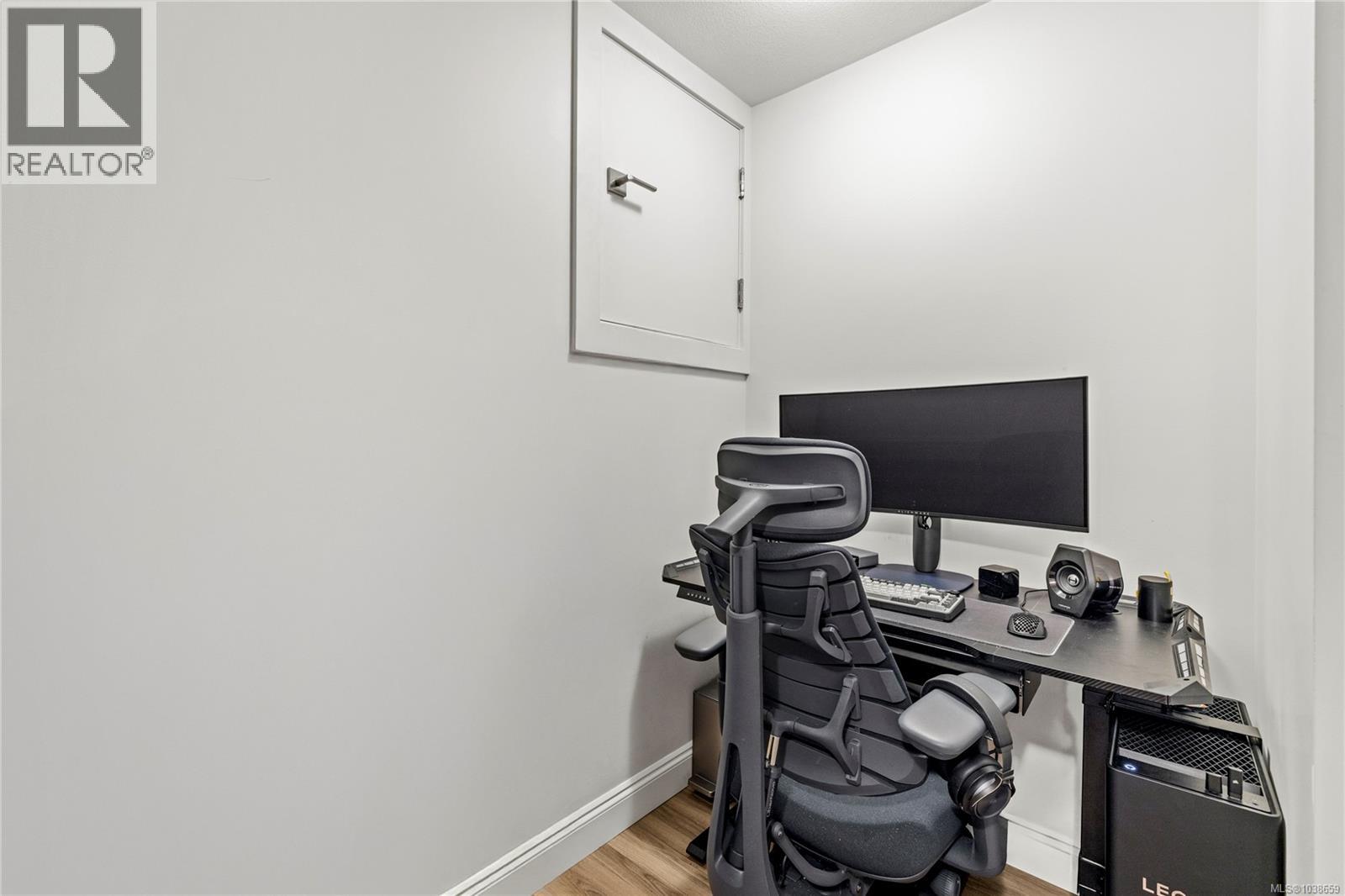 907 Park Ave - 34