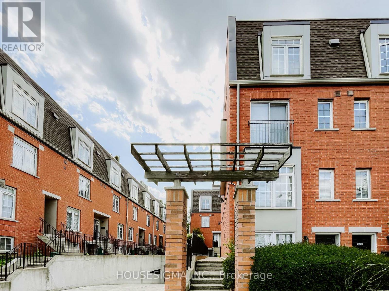 Listing photo of 114 - 870 JANE STREET