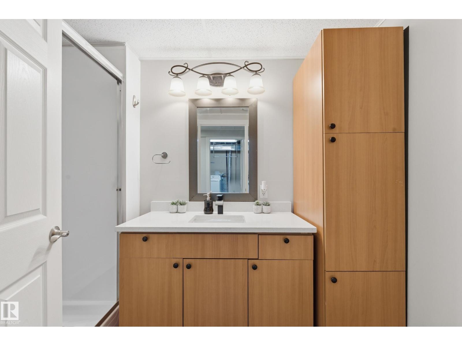 2103 53 ST NW — photo 31