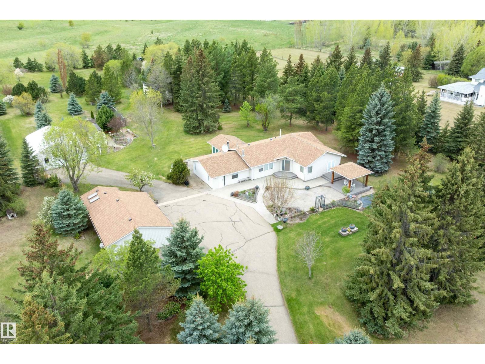 #8 27005 TWP ROAD 511 - 1