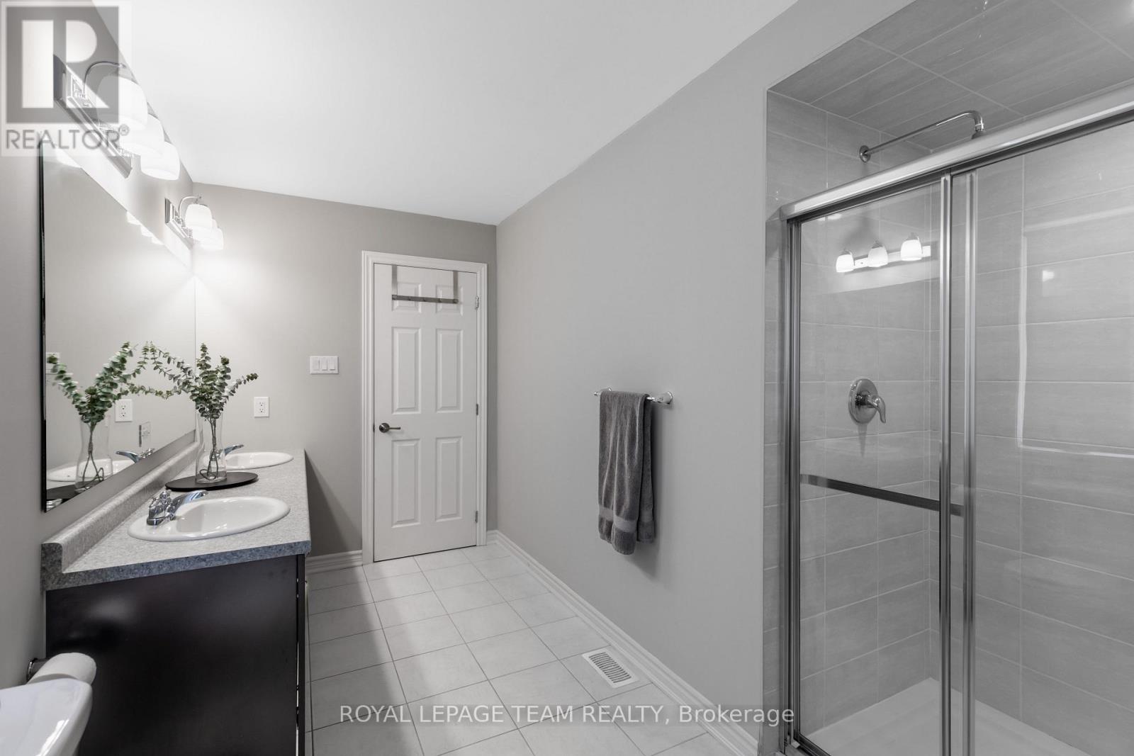 12 OXALIS CRESCENT - 27