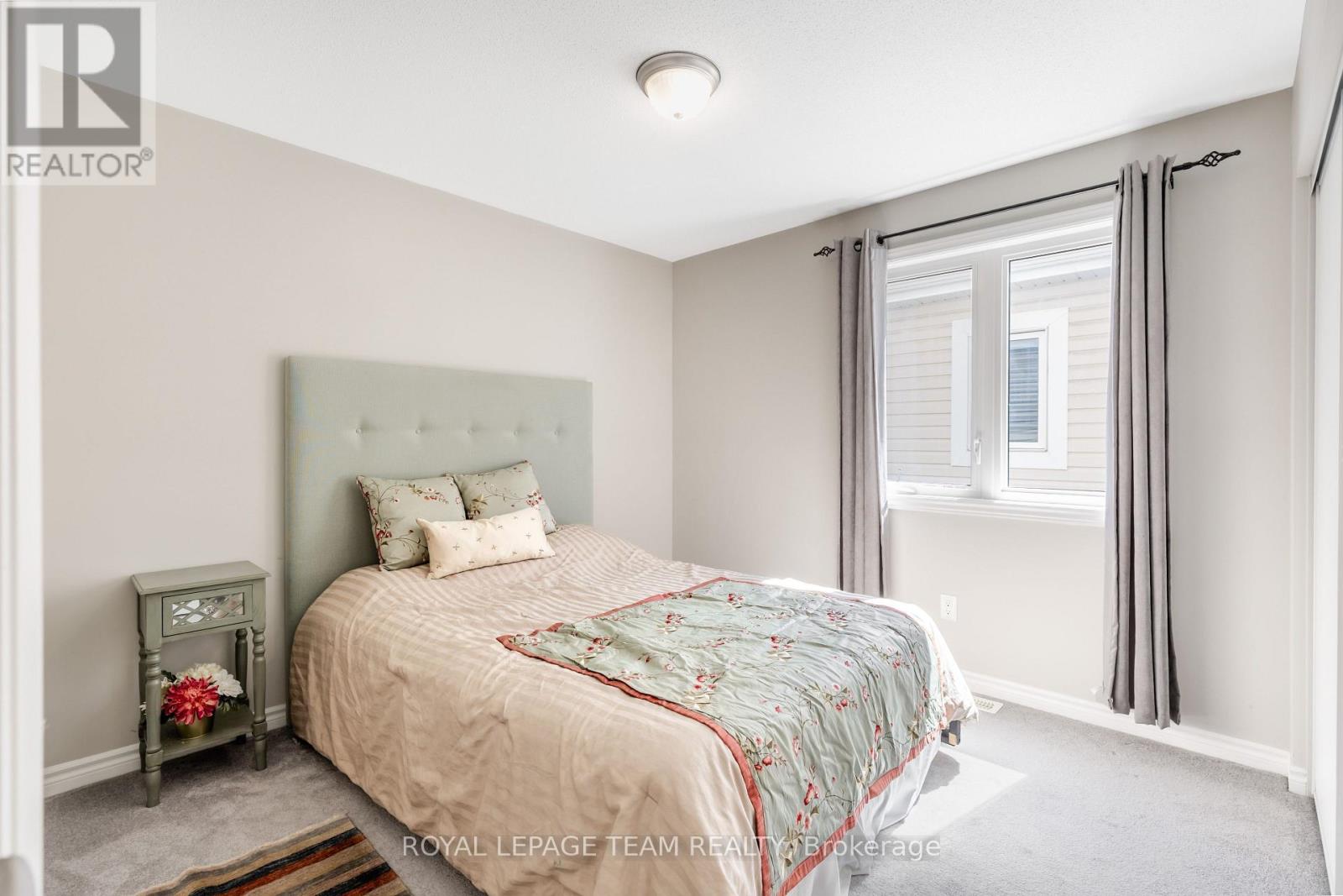 12 OXALIS CRESCENT - 32