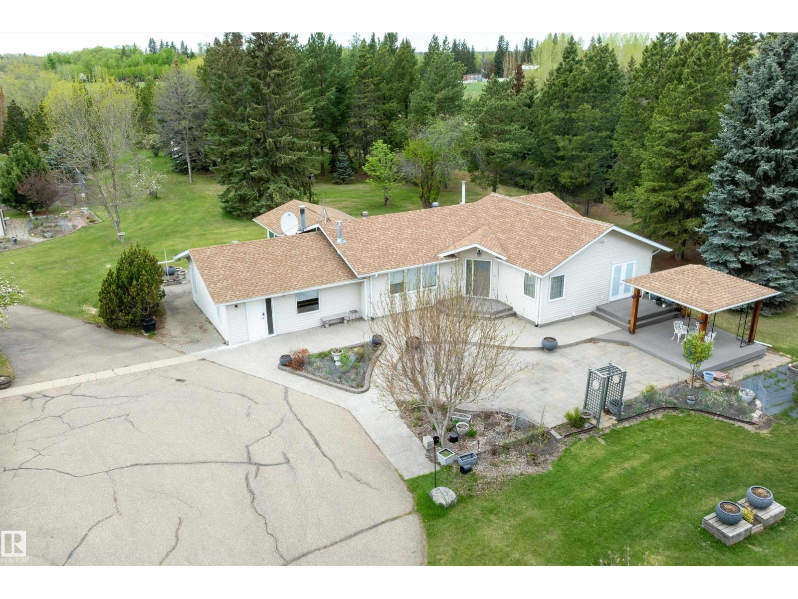 #8 27005 TWP ROAD 511 - 69