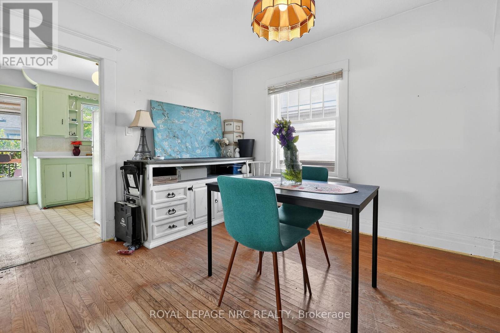 146 CARLTON STREET - 7