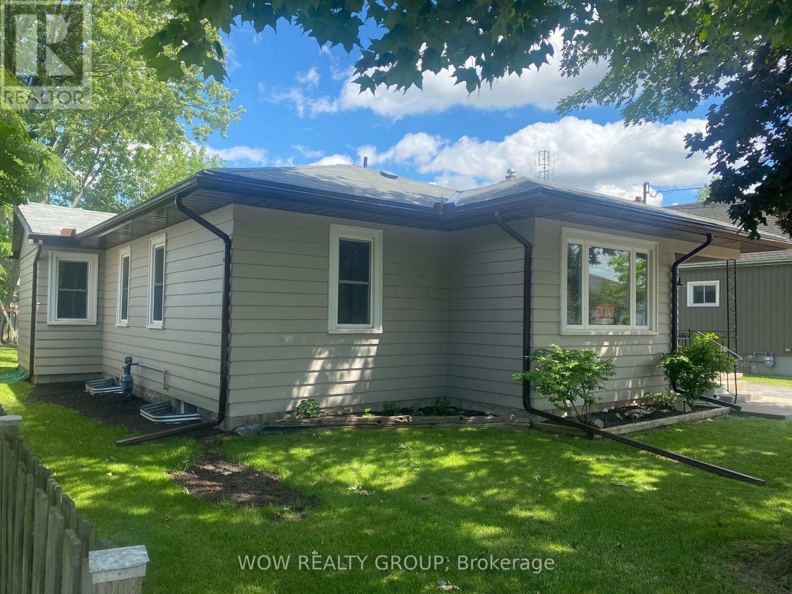 47 CLIFFORD AVENUE - 4