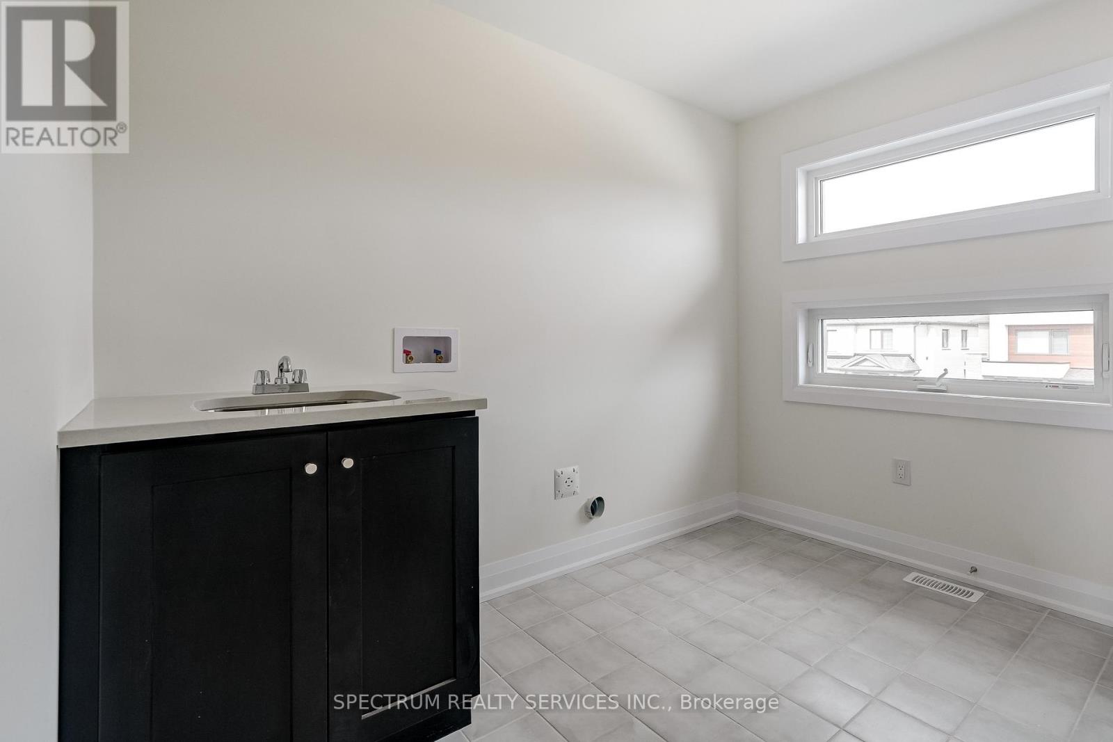 4-bedroom home for sale at 33 DORE DRIVE, Brantford ON · photo 29 of 48