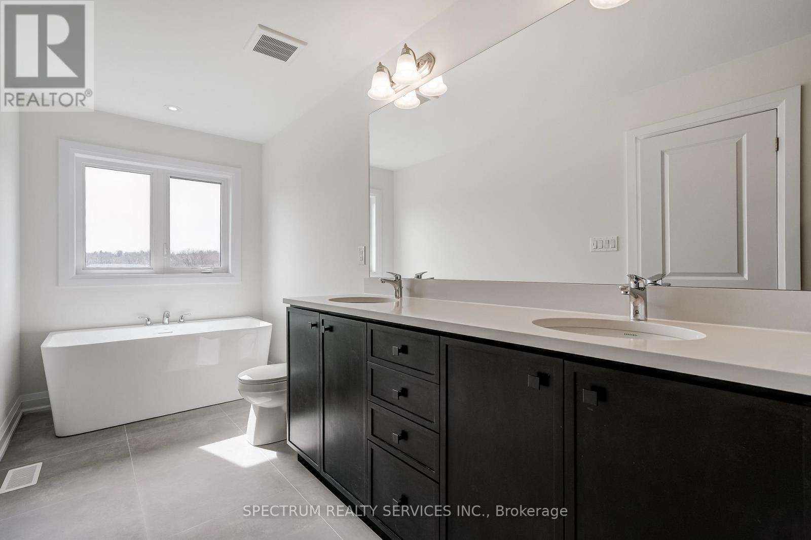 4-bedroom home for sale at 33 DORE DRIVE, Brantford ON · photo 41 of 48