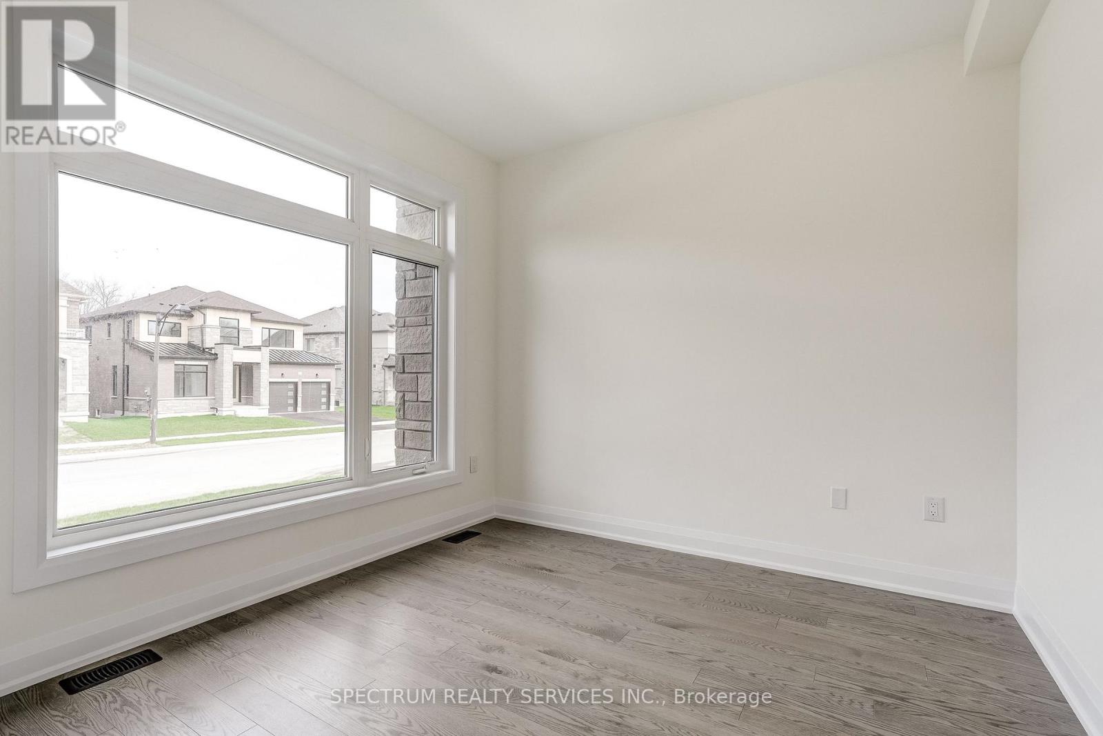 4-bedroom home for sale at 33 DORE DRIVE, Brantford ON · photo 9 of 48