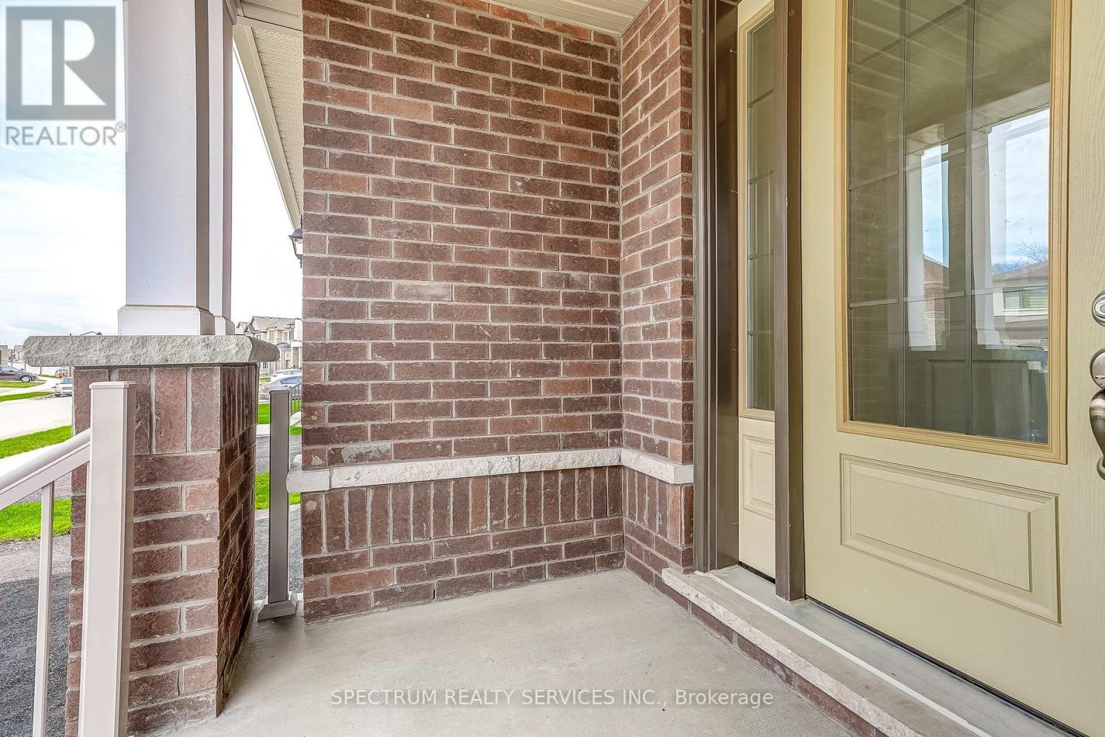 4-bedroom home for sale at 35 DORE DRIVE, Brantford ON · photo 6 of 43