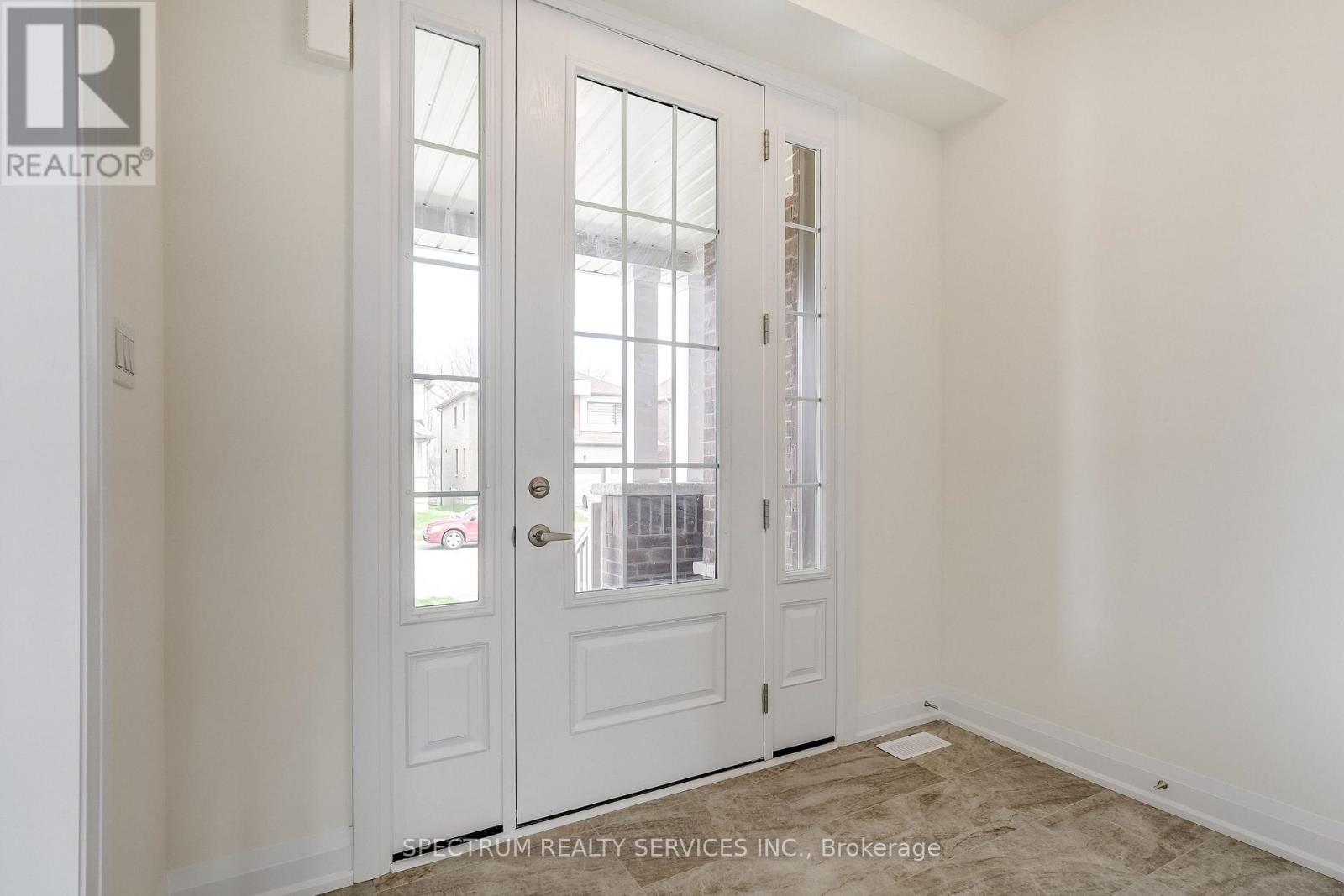 4-bedroom home for sale at 35 DORE DRIVE, Brantford ON · photo 7 of 43