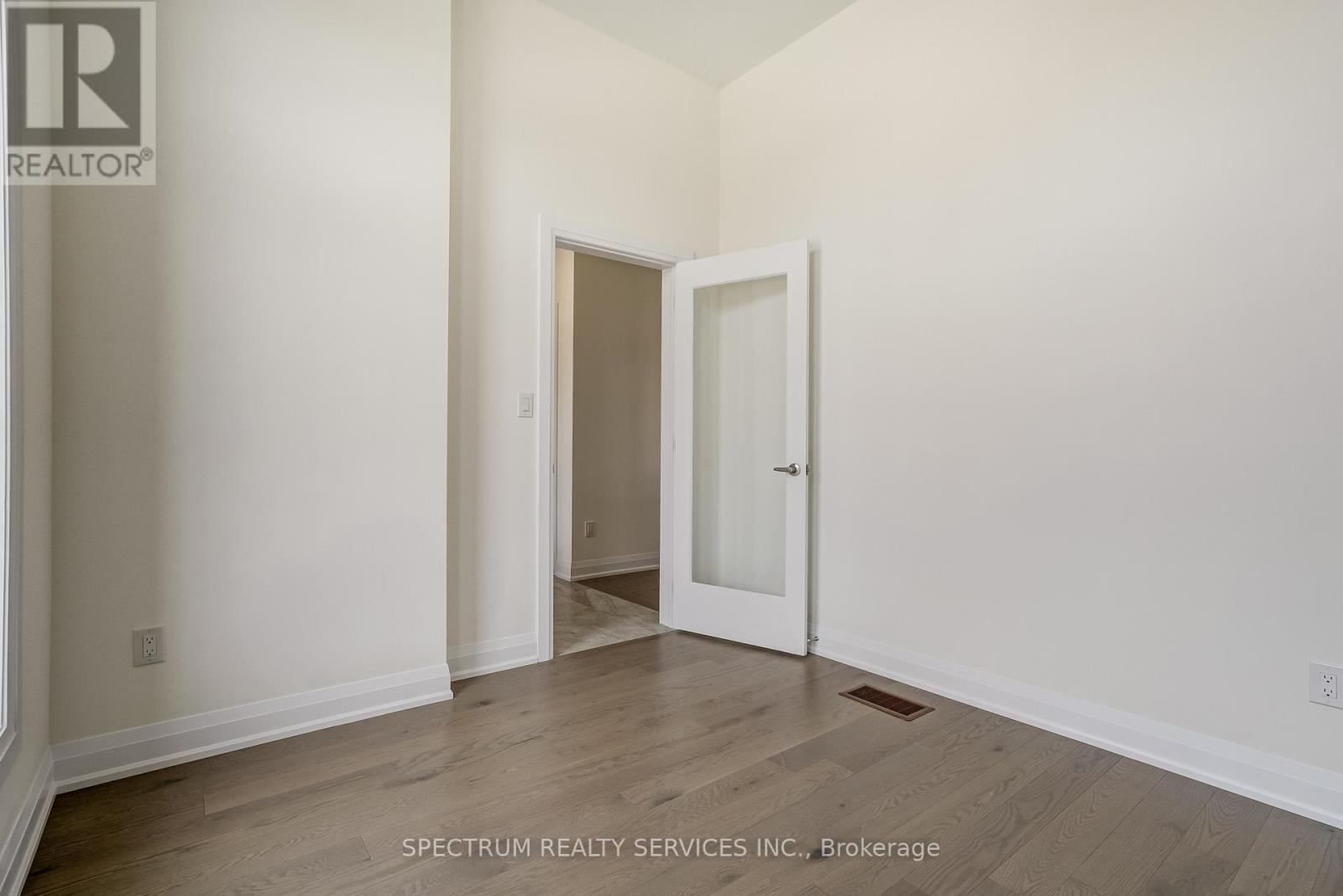 4-bedroom home for sale at 35 DORE DRIVE, Brantford ON · photo 10 of 43