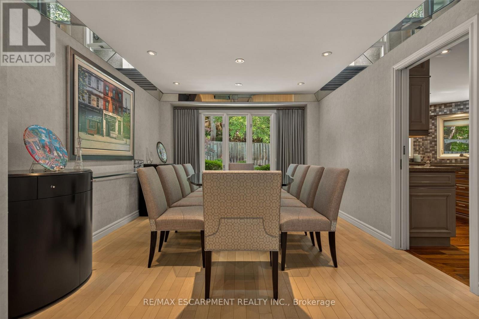 23 LANTERN LANE - Image 10