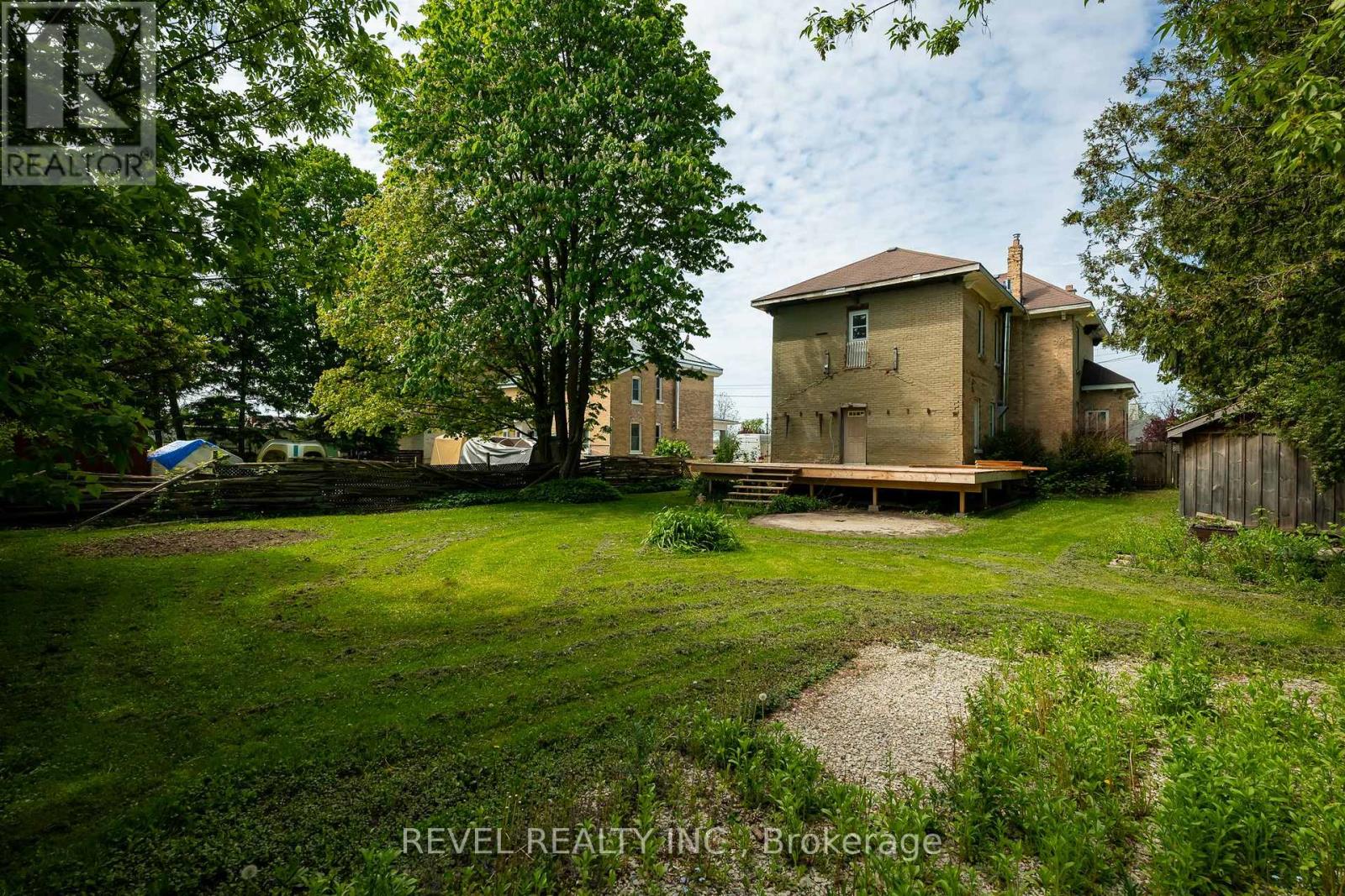 279 1ST AVENUE S - Image 38