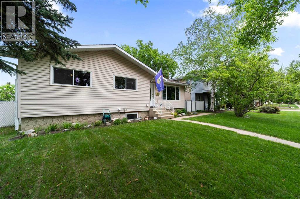 6304 39 Avenue - 3