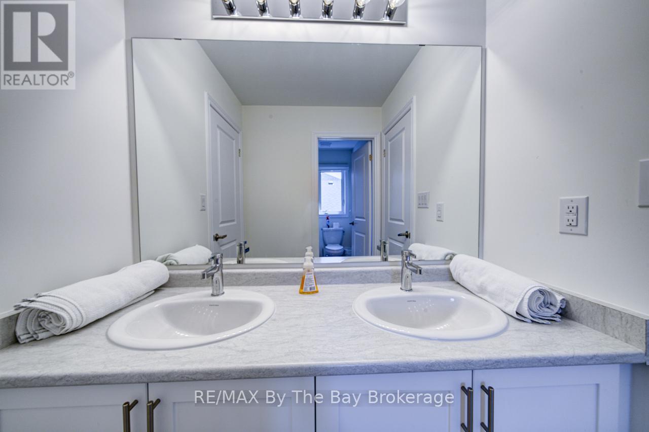 166 MAPLESIDE DRIVE - 22