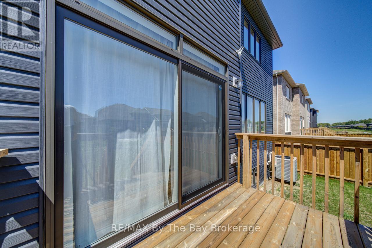 166 MAPLESIDE DRIVE - 31