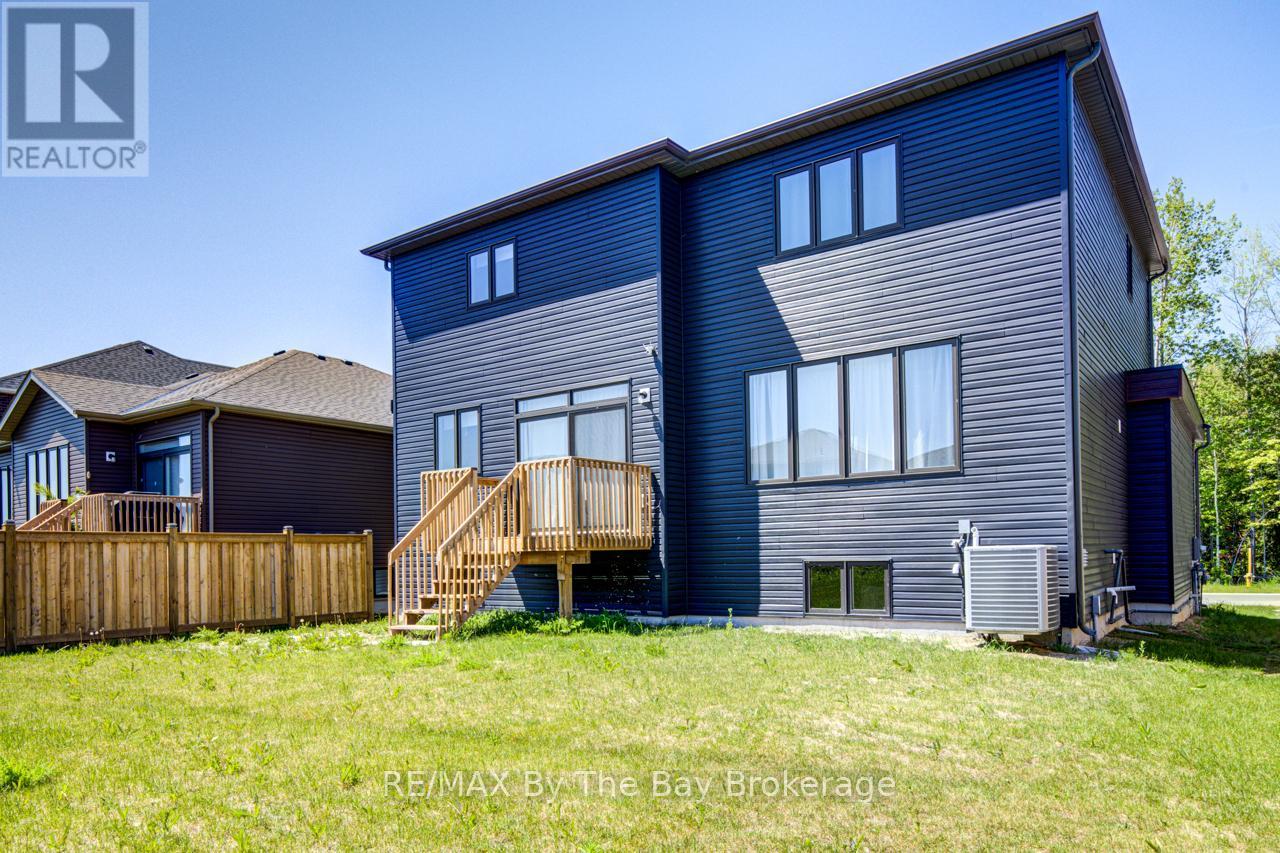 166 MAPLESIDE DRIVE - 34
