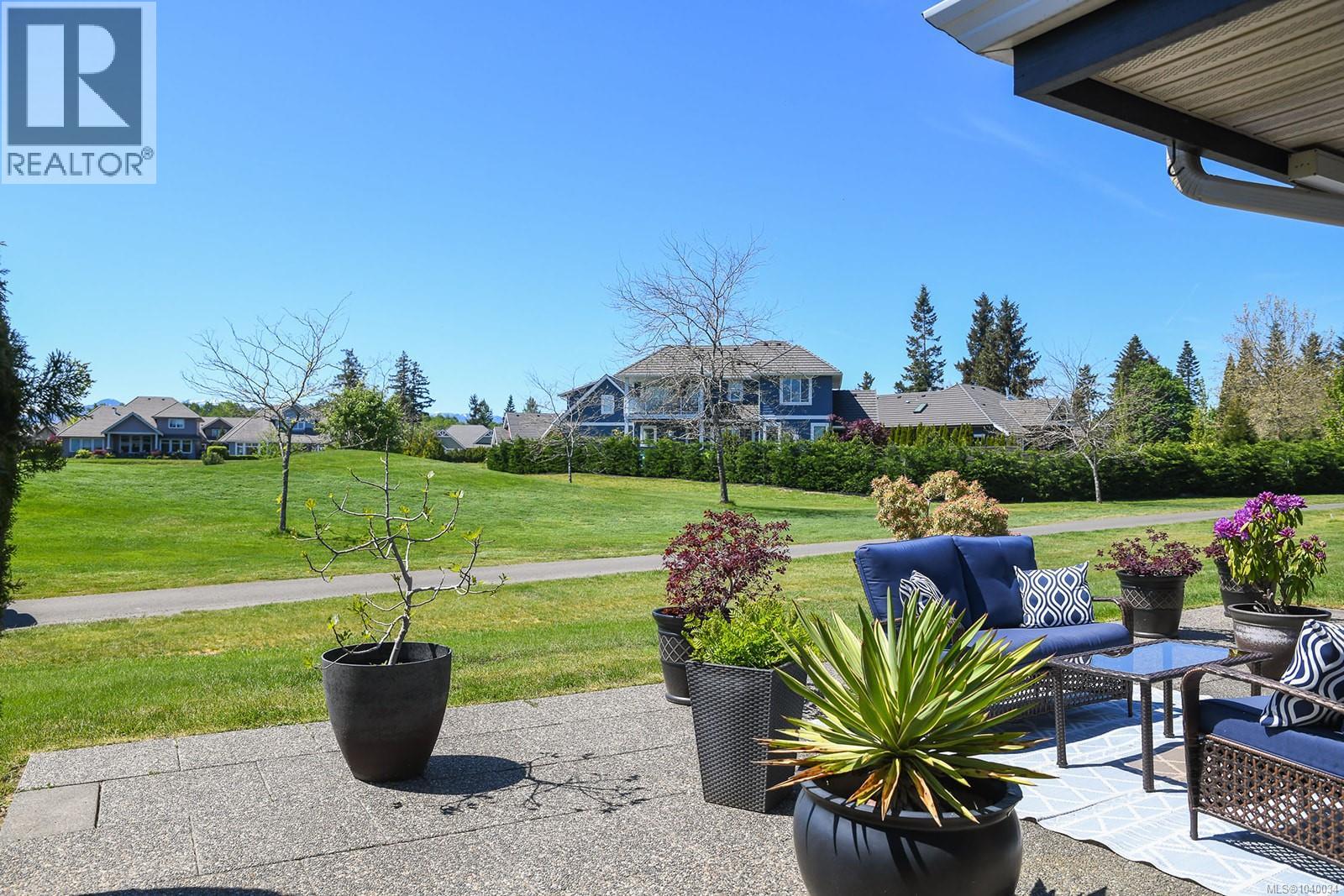 #14 3100 Kensington Cres - 23