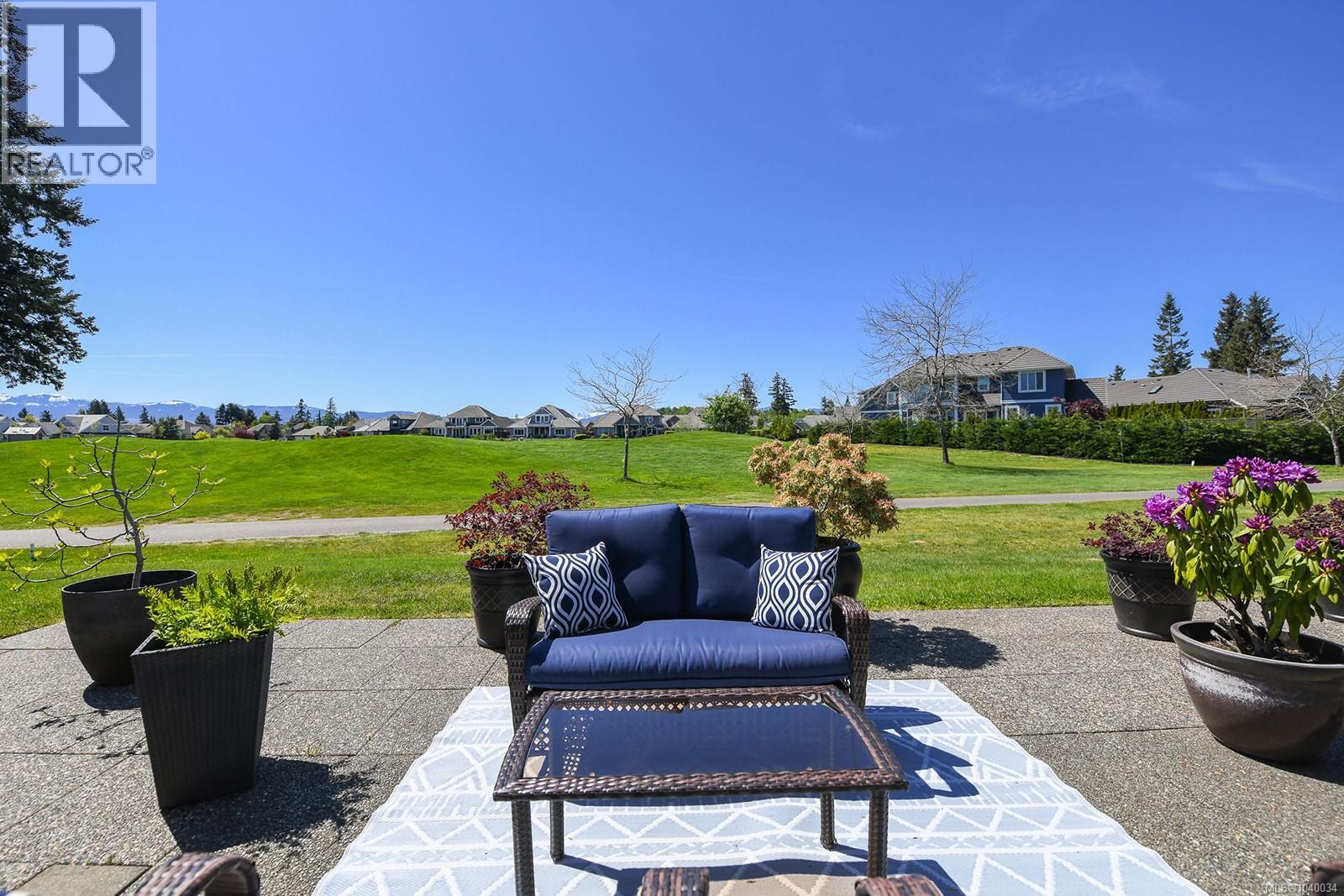 #14 3100 Kensington Cres - 26