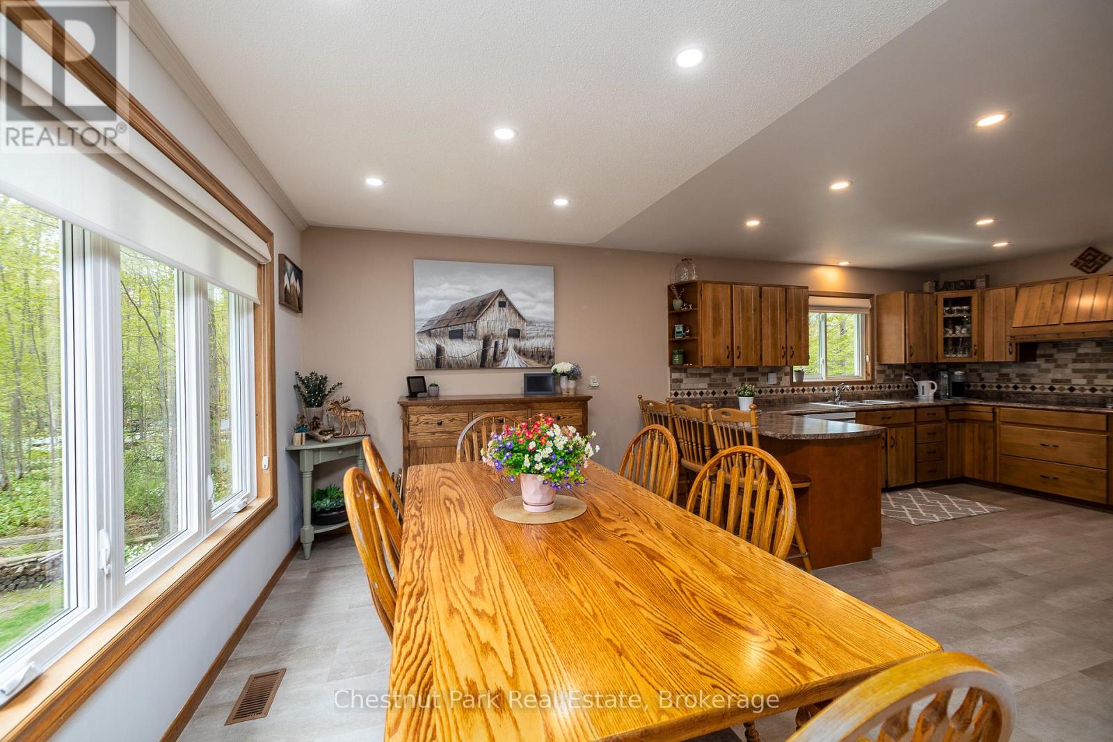 64 MAPLE GOLF CRESCENT - Image 14
