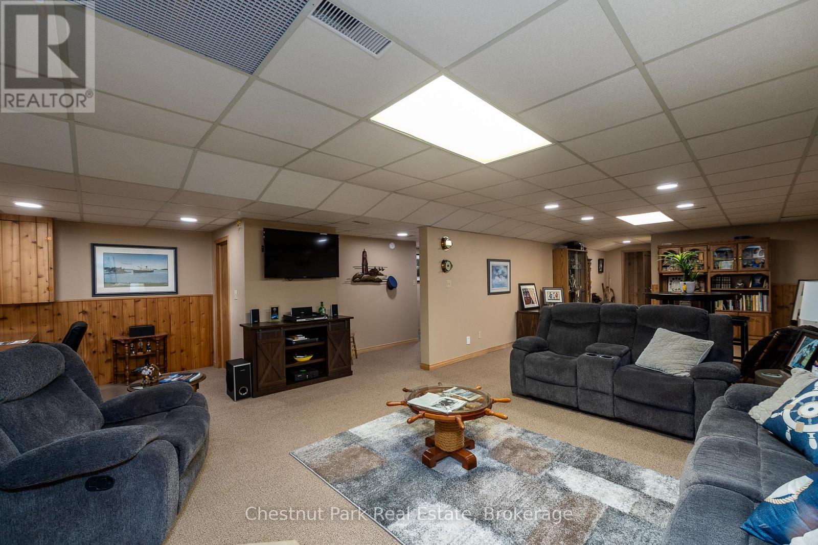64 MAPLE GOLF CRESCENT - Image 31