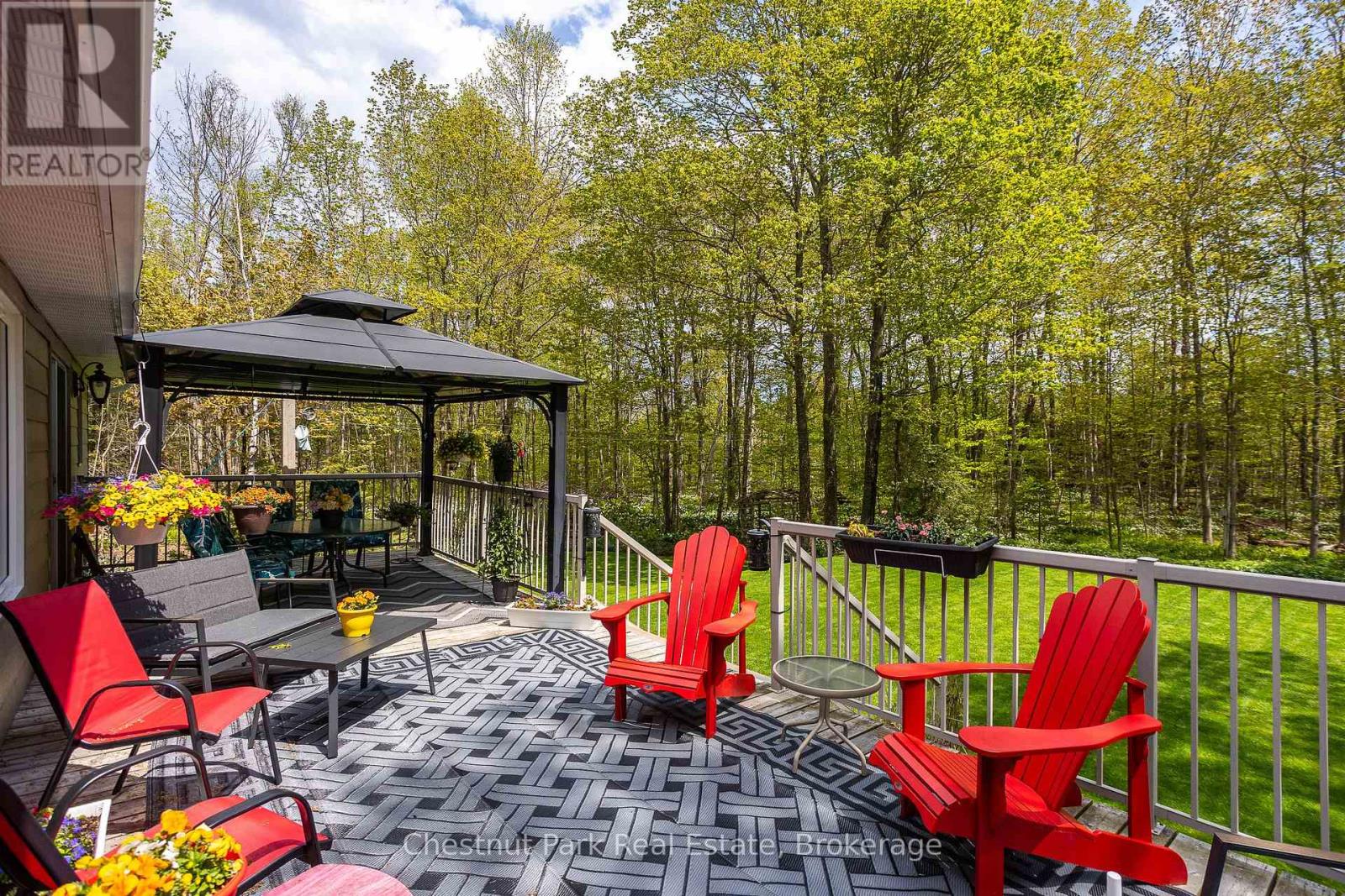 64 MAPLE GOLF CRESCENT - Image 44