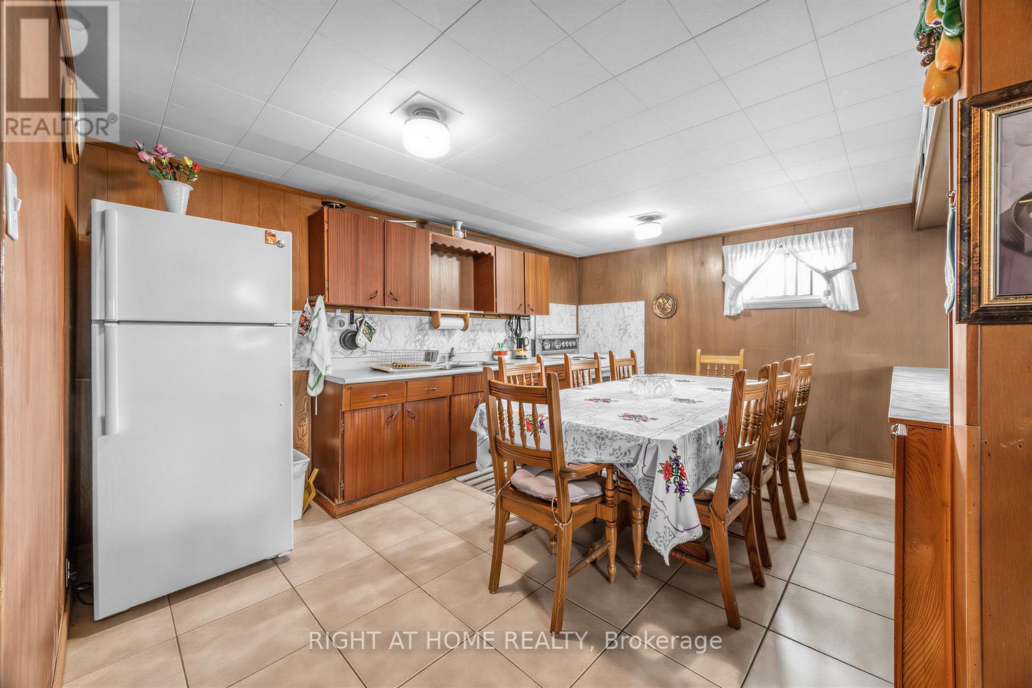 7 DAYSTROM DRIVE - 23