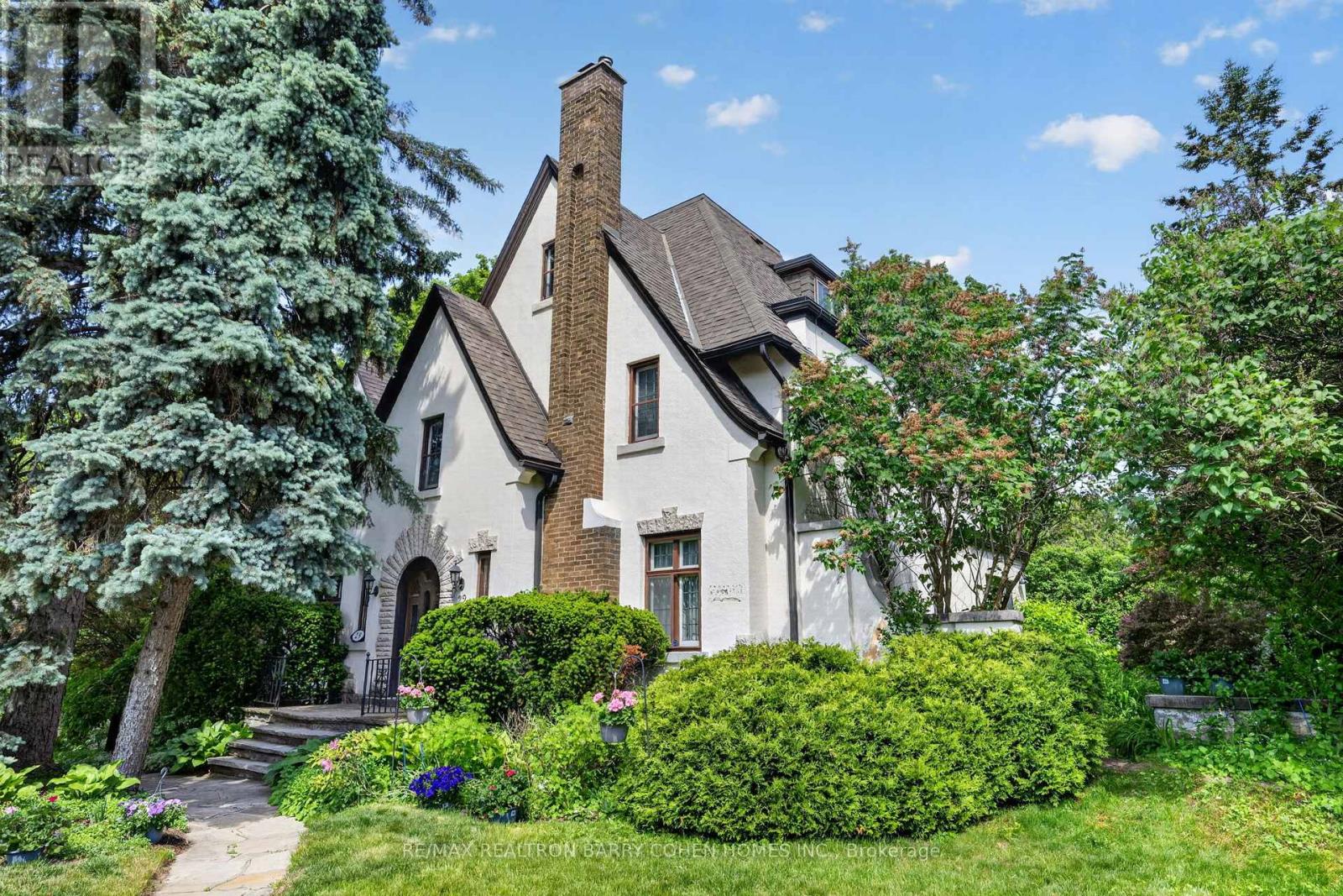 29 STRATHGOWAN CRESCENT - 1