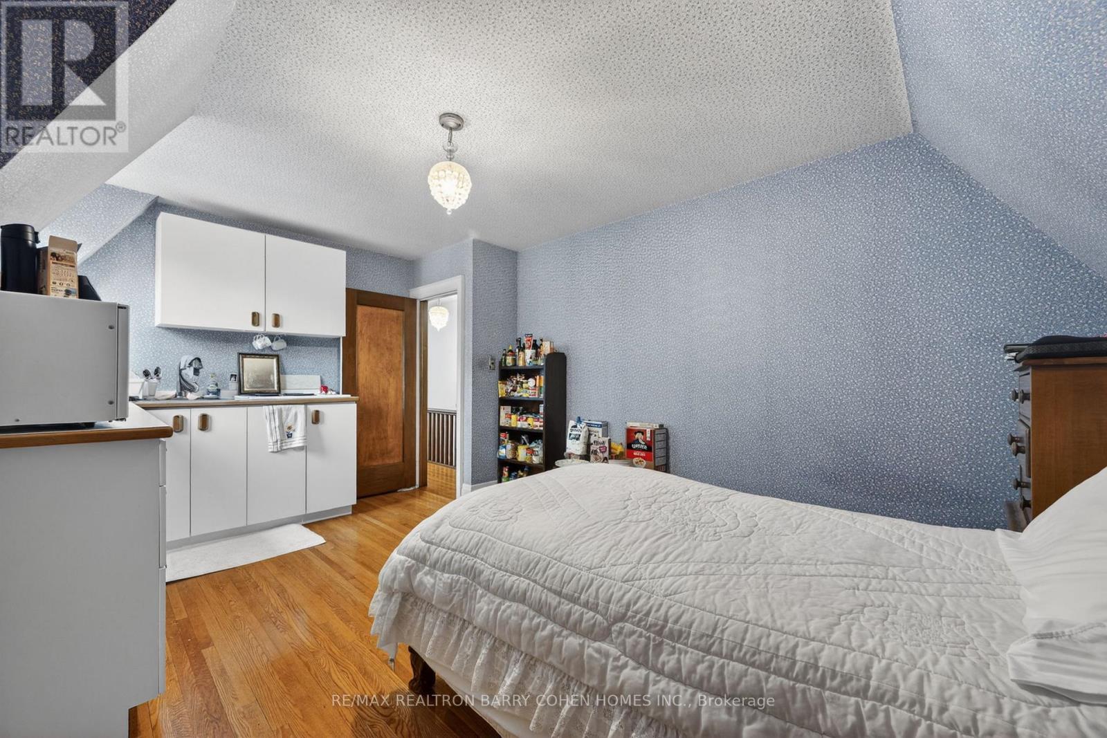 29 STRATHGOWAN CRESCENT - 15